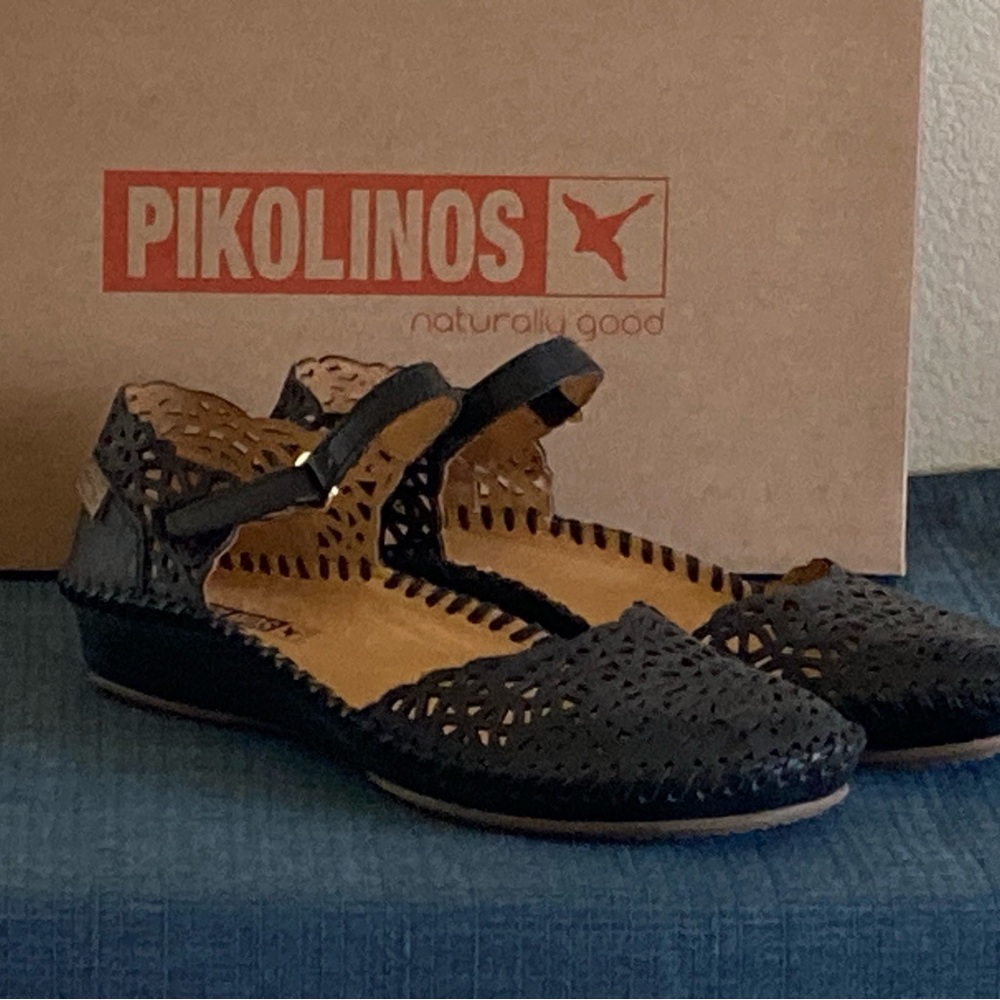 Pikolinos Mary Jane sandal
